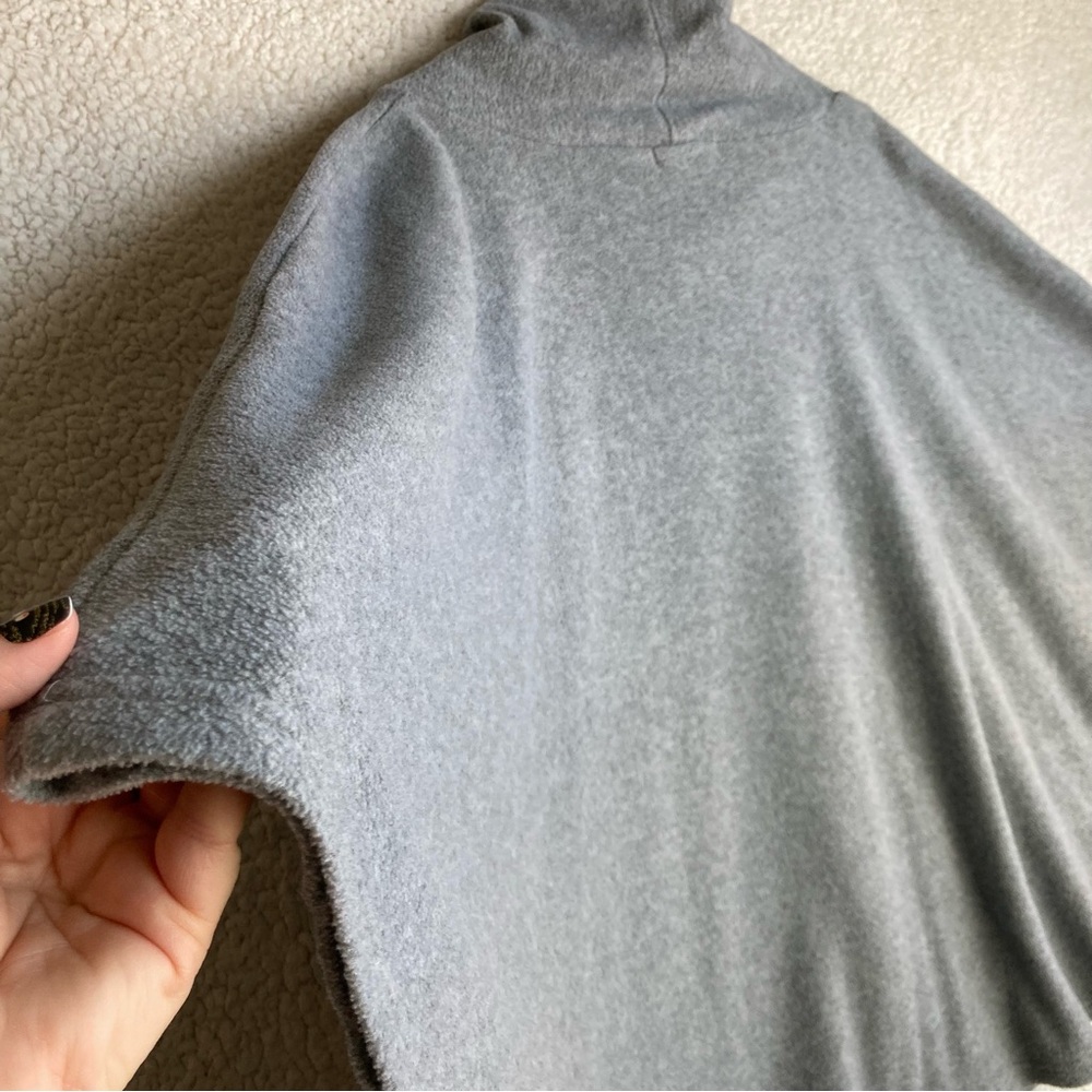 ellos Women's cowl neck fleece gray poncho, Sz 18/20 - Picture 14 of 17